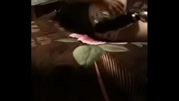 soy una gatita muy golosa quien me da lechita? 