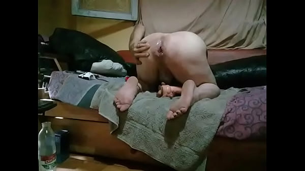 biensumiso le encanta dilatar su ano  hambriento de vergas 