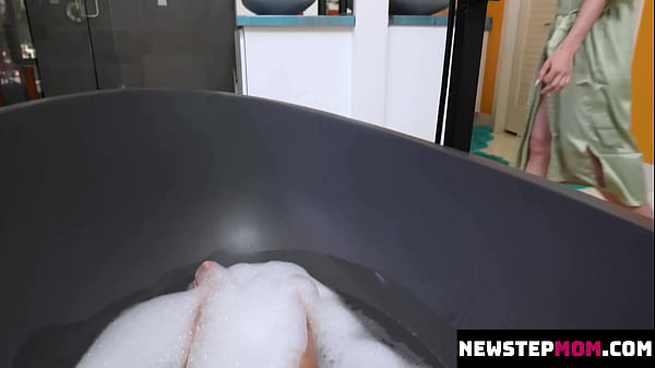 Nonton Stepmom Making Him Cum Again For All His Good Behavior - Newstepmom thumbnail