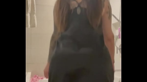 Play MP4 - Shhhhh&hellip; &lpar;turn the volume all the way up&rpar; SFW