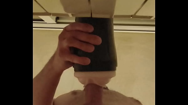 Follando mi fleshlight hasta que me hace temblar del orgasmo 