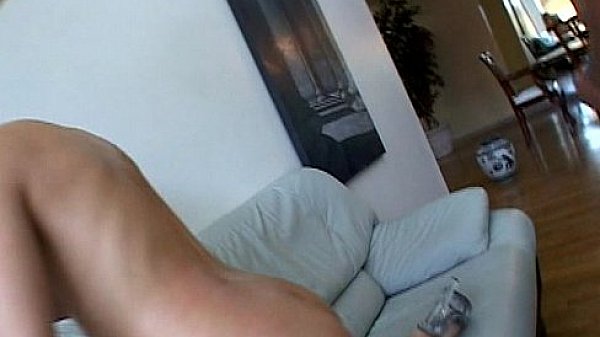 Metro - Chocolate Vanillia Cream pie - scene 3 