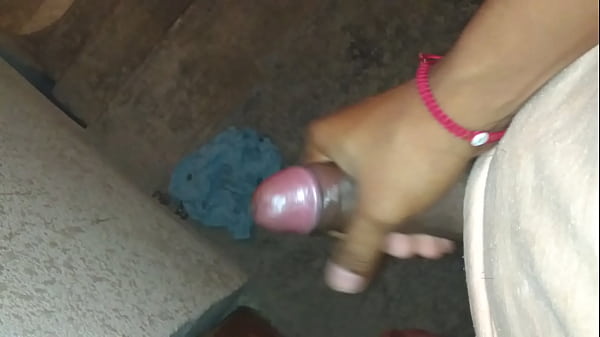 Masturbándome mientras nadie está