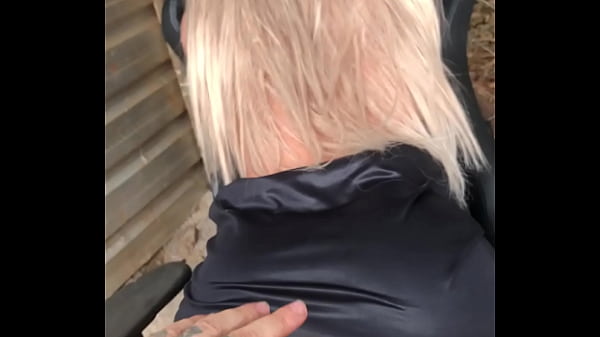 MULHER PRSENTEIA MARIDO COM_INTEADA_LOIRINHASEX TOY