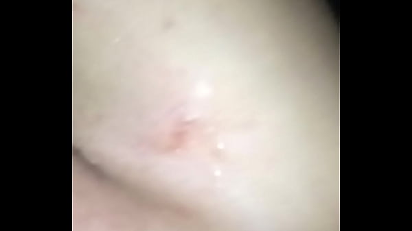 Play MP4 - Neg&atilde;o depois que chupou meu cuzinho nem me comeu &eacute; j&aacute; foi gozando