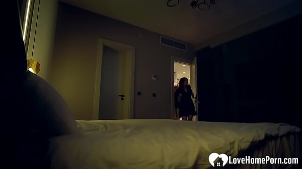 Nonton Inked Redhead Hottie Loves Some Side Action thumbnail