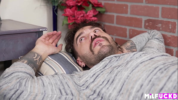 Play MP4 - Psychologist gets fucked by patient in her office