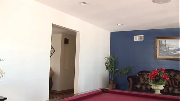 Nonton Blonde Milf Mom Phoenix Marie Gets A Load In Her Face thumbnail