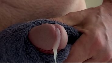 Me masturbating to orgasm 33