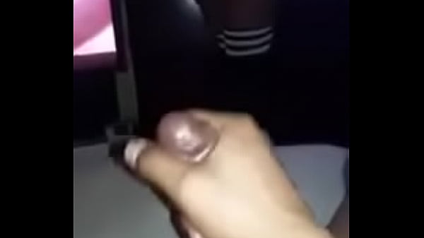 Girlfriend twerks teases