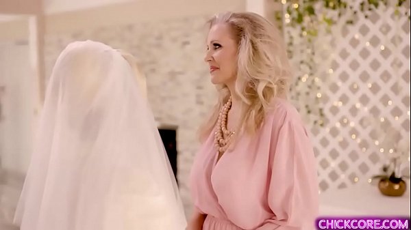 Gorgeous young bride Carolina Sweets has lesbian sex with her Julia_Ann!