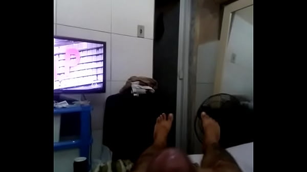 Punheta com gozada 19 cm