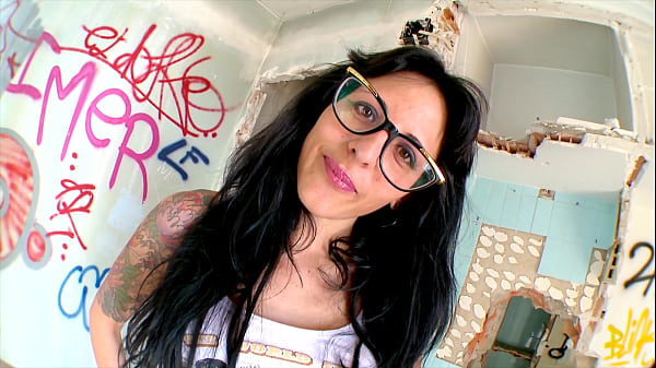 She Get Cum In Face And Nailed Outdoor thumbnail