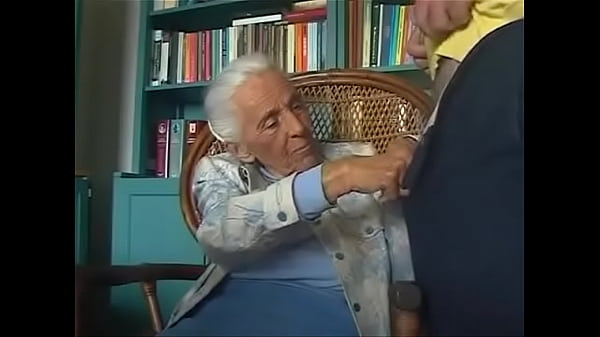 Play MP4 - abuelita gastando la pension