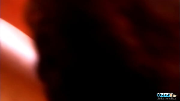 Play MP4 - Two big cocks in a threesome is the only way to satisfy the brunette milf