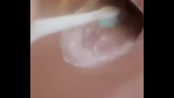 Oral fixation tooth brushing electric tooth brush 