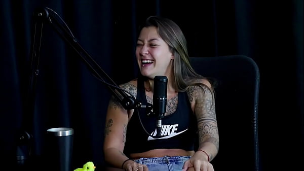 VEJA A ENTREVISTA SAFADA E CHEIA DE PUTARIA COM A FLOR DE DAMIANA COM VOV&Ocirc; MOAI NO PORN CAST BRAZIL - PARTE 3 (WATCH ON: SHEER/RED) 