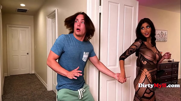 Lola pearl fucks her angsty step son who just realised she makes "content"