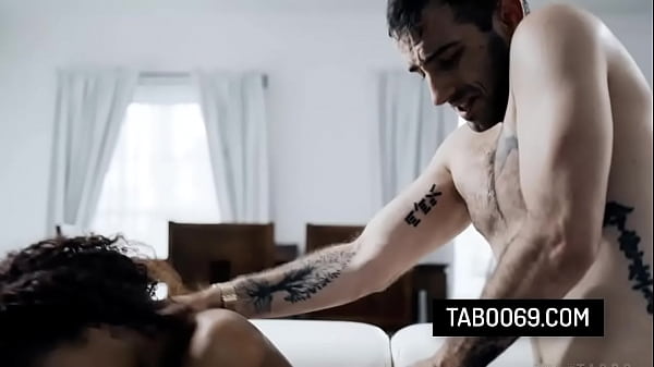 Play MP4 - Black cheating wife Scarlit Scandal fucks with the delivery guy during the pandemic