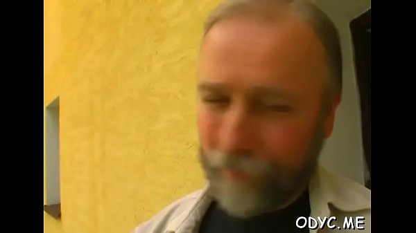 DirtyVera adores pipe insertion