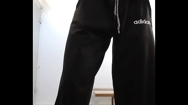 showing off my ass and my cock in the locker room of the gym 