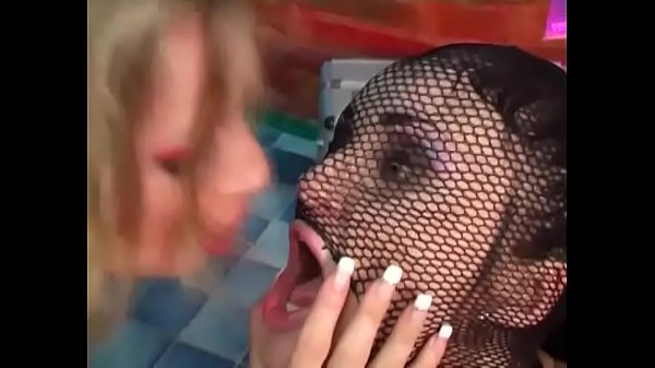 Play MP4 - Lesbian fetish sluts in high heels and nylon