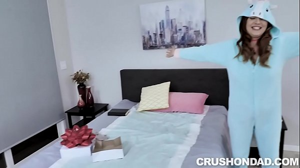 Stephie Staar Stepdaughter_Selfie Snatch