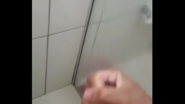 Goiano batendo gozando gostoso 