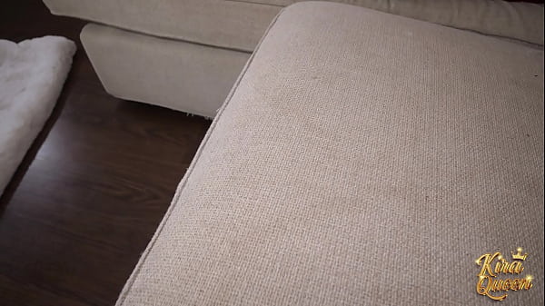 Nonton Brad Fucks Kira&rsquo;s Sloppy Pussy As You Watch Her Juices Drip! thumbnail