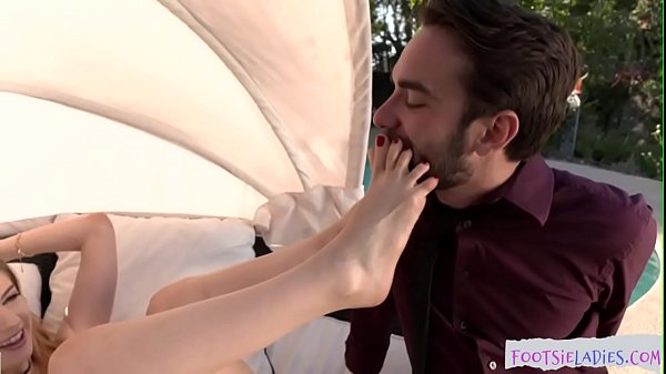 Fingertoed footsie babe_pussy ravaged