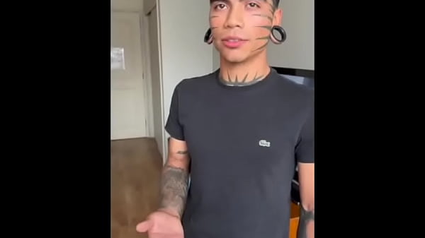 Was Shooketh In Chile When I Asked For Room Service In My Hotel And Eightthousands Showed Up! Of Course I Co ... thumbnail