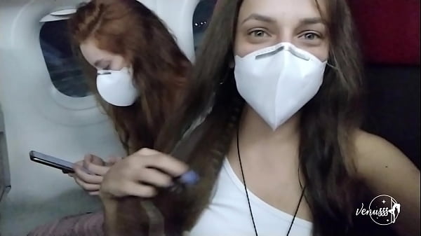 Play MP4 - N&atilde;o aguentei de tes&atilde;o e gozei no avi&atilde;o - Venusss Model - Vlog da Venus &num;1