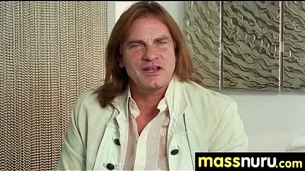 Nonton Slippery Nuru Massage For Lucky Dude 25 thumbnail