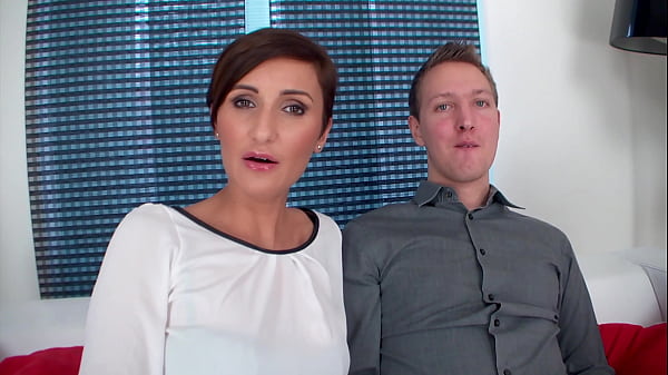 Short Haired WifeGabrielle GucciTakes AHuge Black CockDTW2731