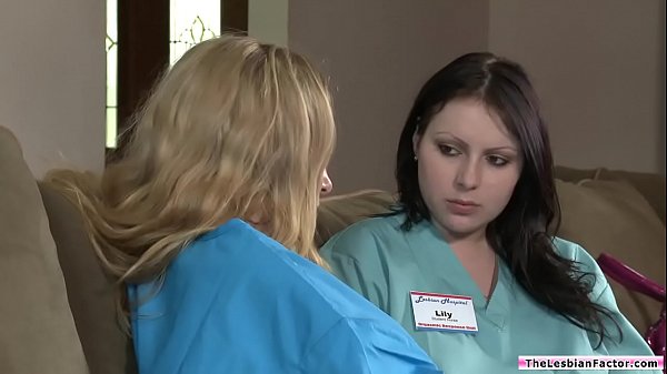 Play MP4 - Nurse trainee eats her superiors pussy