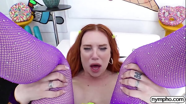 NYMPHO MadisonMorgan's hypnotic booty