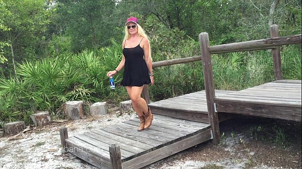 Pussy Play in park_with Kelley Cabbana