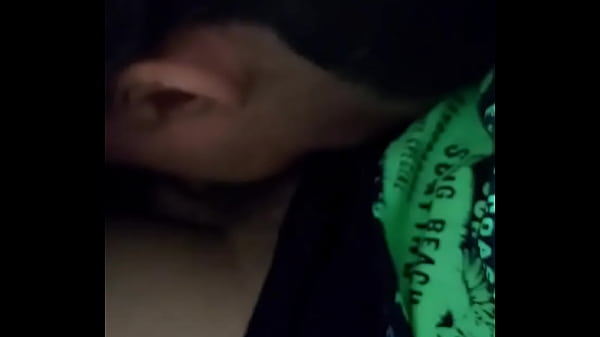 Play MP4 - O novinho que trabalha comigo falou que a gente tinha que jogar Free fire juntos pra botar os bonecos pra meter mas queria era meter em mim