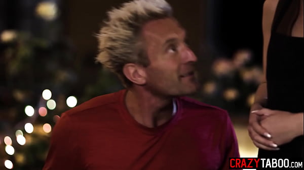 Play MP4 - Lusty big booty teen waitress Paige Owens double teamed by two customers