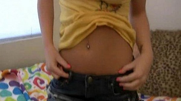 Horny Brunette Babe Huge Dildo Fucking Sex Tape 