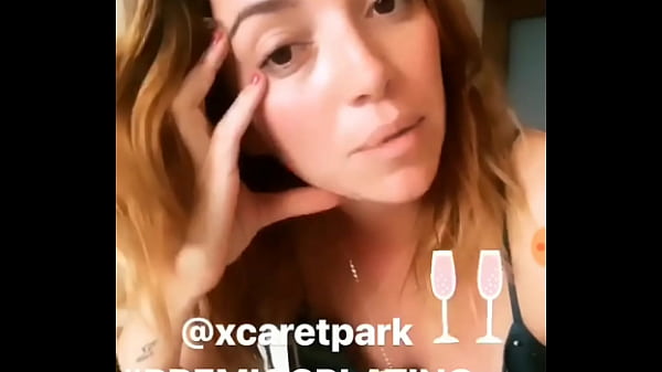 Hermoso downblouse_de Regina Blandon