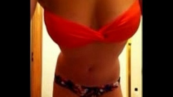 Nonton Hot Girl Gets Horny thumbnail