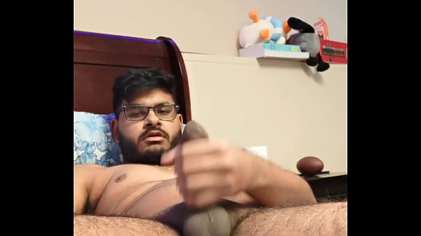 Naked Indian cums fast 