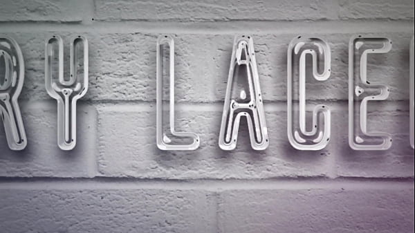 Play MP4 - HARDCORE&excl; TARADO SE APROVEITA QUE N&Atilde;O TEM NINGU&Eacute;M EM CASA E ME FAZ ENGASGAR E QUASE VOMITAR NO PAU DELE - FETICHES COM LARY LACERDA E FROTINHA