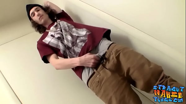 Straight thug Sean Johansen masturbates and cums solo