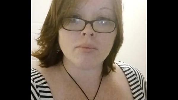 Betty_Reddd waves the_flag with her tits