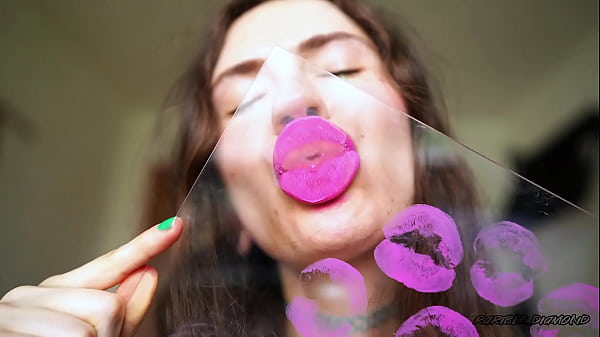 Naughty noisy pinky kiss