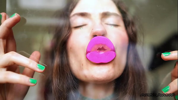 Naughty Noisy Pinky Kiss