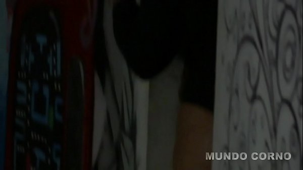 Play MP4 - Levei a minha esposa para fazer sexo anal pela primeira vez com outro homem