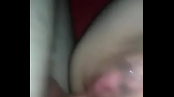 Dando o cuzinho e gozando gostoso